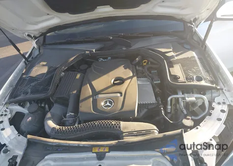 2016 Mercedes-Benz C 300 Luxury/Sport из США, поврежденный, VIN 55SWF4JB8GU122549